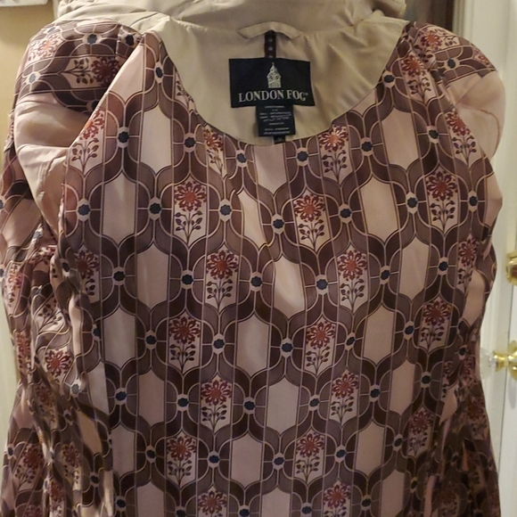 London Fog coat - Picture 10 of 11